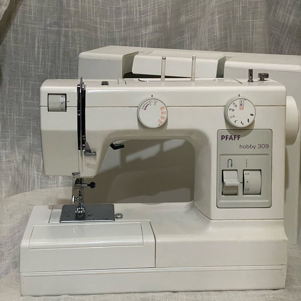 PFAFF hobby 309 Sewing Machine Tested Working Vintage Germany